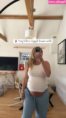 Tiffany Watson [ tiffany-watson ] - Did you stop scrolling