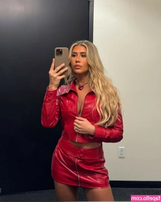Lexy Nair - I think you could see my flag from space 🛰️