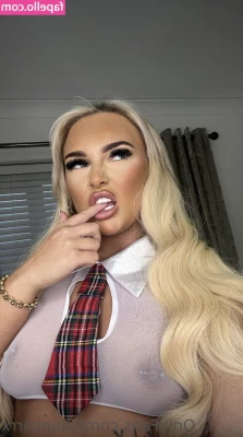 shaecarrx - EVIL DEVIL IS WAITING FOR YOU    I can drive you crazy with my hot