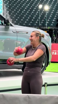 Aryna Sabalenka [ aryna-sabalenka ] - Kiss the soles and then the toes, one by one