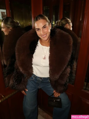 Aryna Sabalenka [ aryna-sabalenka ] - me fucking my friend's @zlspnovin 🥵