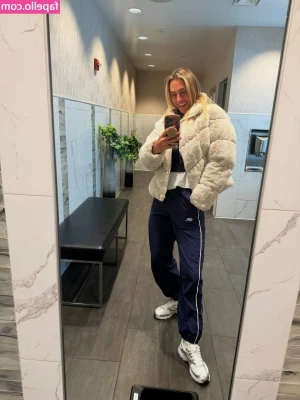 Aryna Sabalenka [ aryna-sabalenka ] - Happy 4th of July🎊🍾🎉🎊🎊🍾  Who’s inviting me to the