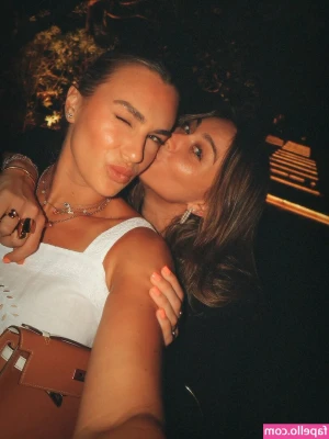 Aryna Sabalenka [ aryna-sabalenka ] - I got a secret! Can you keep it? DM me to find out what it is!