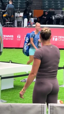 Aryna Sabalenka [ aryna-sabalenka ] - Hello? Room service? 😂