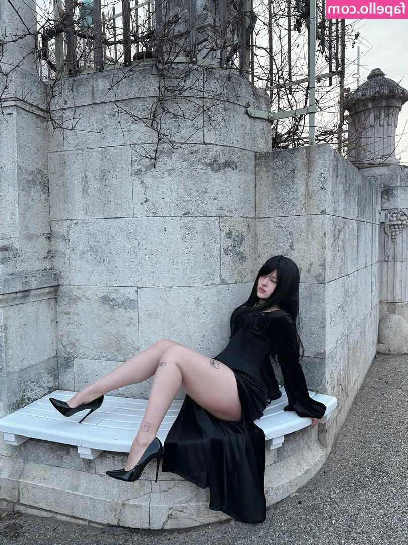 andasrose - I'd love know what you'd do to me . message me and lets sext