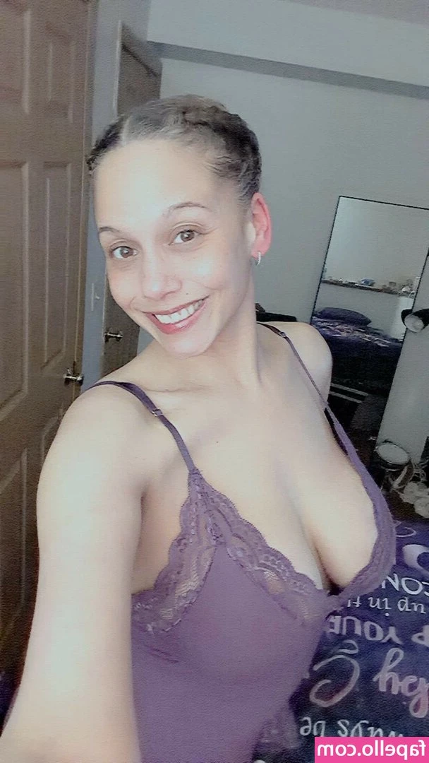 dazzlingdime - I feel like today is a side boob and ass sort of day, what about you?