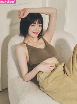 Korean Celebrities [ korean-celebrities ] - Finally got to try on my new outfits let me know what u think