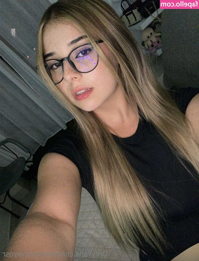 Marianahoyosr [ marianahoyosr-1 ] - Rapunzel vibes   SWIPE TO SEE EVERYTHING