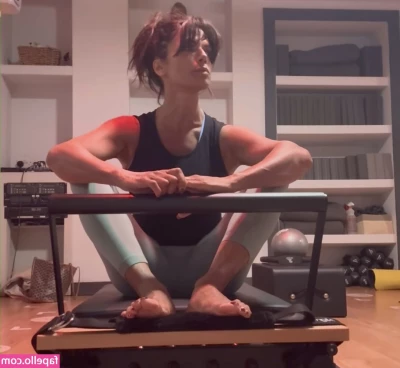 Jenny Powell [ jenny-powell ] - yummy yes