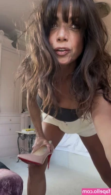 Jenny Powell [ jenny-powell ] - Thong days
