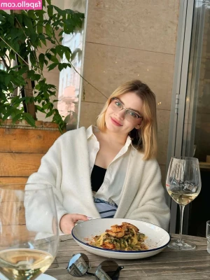 sofiisweet [ sofiisweet-1 ] - I'm recording some hot videos for you! 😏 Stay tuned to your