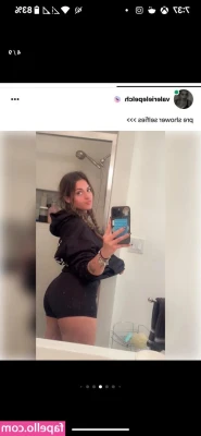 Valerie Lepelch [ valerie-lepelch ] - Would you like waking up to me? 😏