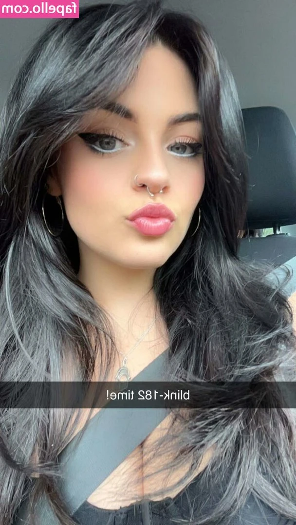 Valerie Lepelch [ valerie-lepelch ] - Shirt on ➡️ shirt off.. my nipples saying hi through the white