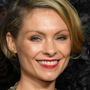 Myanna Buring