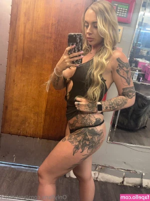 amberrx3 - A day in the life of a bratty pet means pink cheeks and dented knees