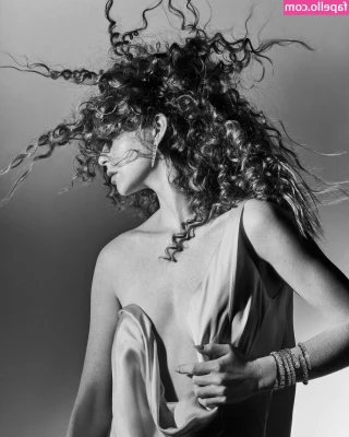 Marina Ruy Barbosa [ marina-ruy-barbosa ] - Close up action xx