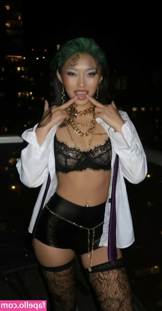 Amanda C Mai [ amanda-c-mai ] - If I reach my goal by Friday 4 21 Hubby says I get to do a bday gang