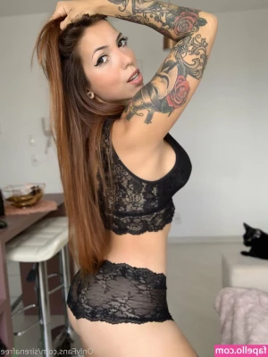 sirenafree - who is ready for some nudes in your dm s