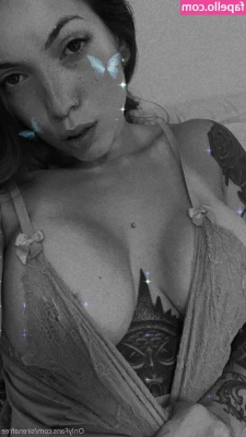 sirenafree - Take me somewhere in your nice car and let's fuck in the back..