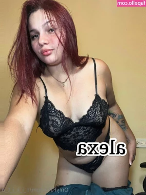 n_i_k_i_t_a [ n-i-k-i-t-a ] - I think I need some company in the shower