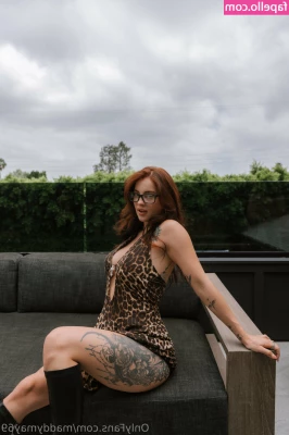 maddymay69 [ maddymay69-2 ] - Happy hump day