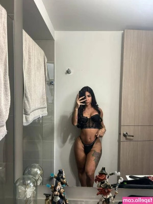 Alejarabbittx - Happy hump day