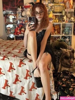 mari.m0nster [ mari-m0nster ] - Did you wanna join me for yoga