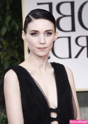 Rooney Mara [ rooney-mara ] - 🇧🇷 Chupei o grelinho dela enquanto ele metia e depois ele pegou