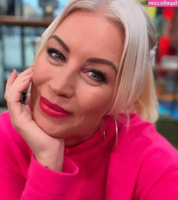 Denise Van Outen [ denise-van-outen ] - What “How To” videos would you like to see? Put your numbers in