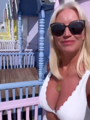 Denise Van Outen [ denise-van-outen ] - lemme ride u like this