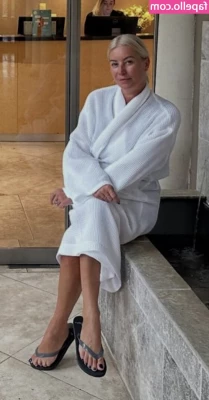 Denise Van Outen [ denise-van-outen ] - Can I treat you with a gift? 🎁  FULL BUNDLE! Pussy play ❤️💦