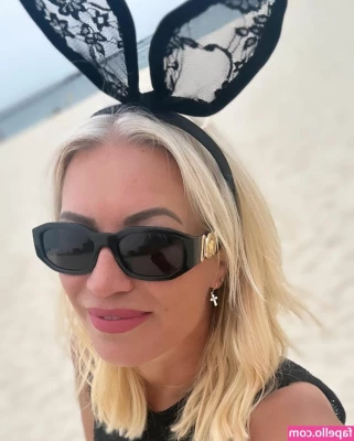 Denise Van Outen [ denise-van-outen ] - Dude I m gunna cum so much that weekend