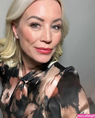 Denise Van Outen [ denise-van-outen ] - Try on of my new lingerie and thigh high stockings