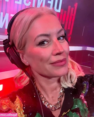 Denise Van Outen [ denise-van-outen ] - Hello Everyone! Here's a bit of the intro for forth-coming