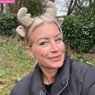 Denise Van Outen [ denise-van-outen ] - I love to fuck all night  Let all those cock go in my pussy