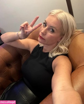 Denise Van Outen [ denise-van-outen ] - Dropping this set to the feed for free in an hour