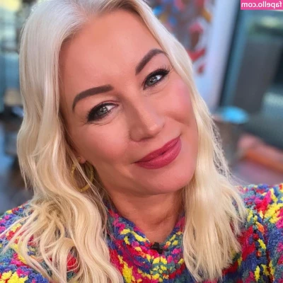 Denise Van Outen [ denise-van-outen ] - I’ll hold my ass open soo you can slide right in 😏