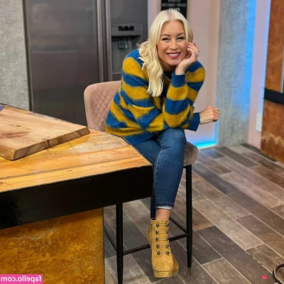 Denise Van Outen [ denise-van-outen ] - Up are down