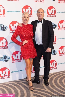Denise Van Outen [ denise-van-outen ] - How do ya'll feel about sounding?