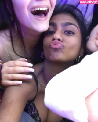 shreyanaidoo - might seduce your dad type 🤭