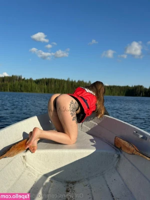 nordicnaughties - So grateful for my lovely fans💖✨   DM me for a free picture to