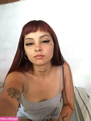 sofisfreckles - I just wanna be your fucktoy