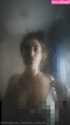 shann_nnanigansfree [ shann-nnanigansfree ] - Me encanta hacerme fotos y videos en la ducha  Te pongo el culito