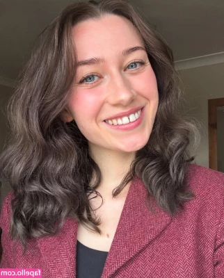 Ally Louks [ ally-louks ] - Hello welcome