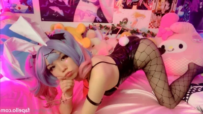 awimomo - Getting ready for the day felt sexy so here you go kings