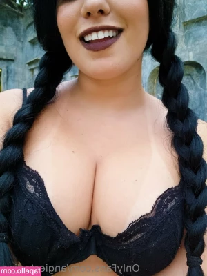 Angie Starling [ angie-starling ] - I have a video  you want to see it