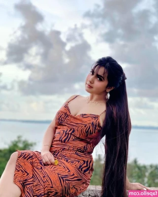 Roshni Walia [ roshni-walia ] - new toy   who s gonna try this on me