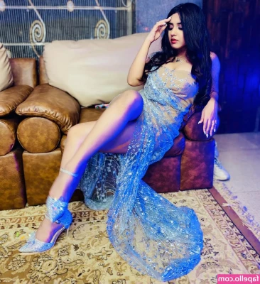 Roshni Walia [ roshni-walia ] - Who likes morning sex