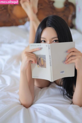 Donggeuran - Goodnight. I’ll be making a video again super duper soon! 🥵