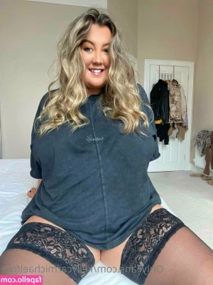 kellycarmichaelfree - ass fatt part 1